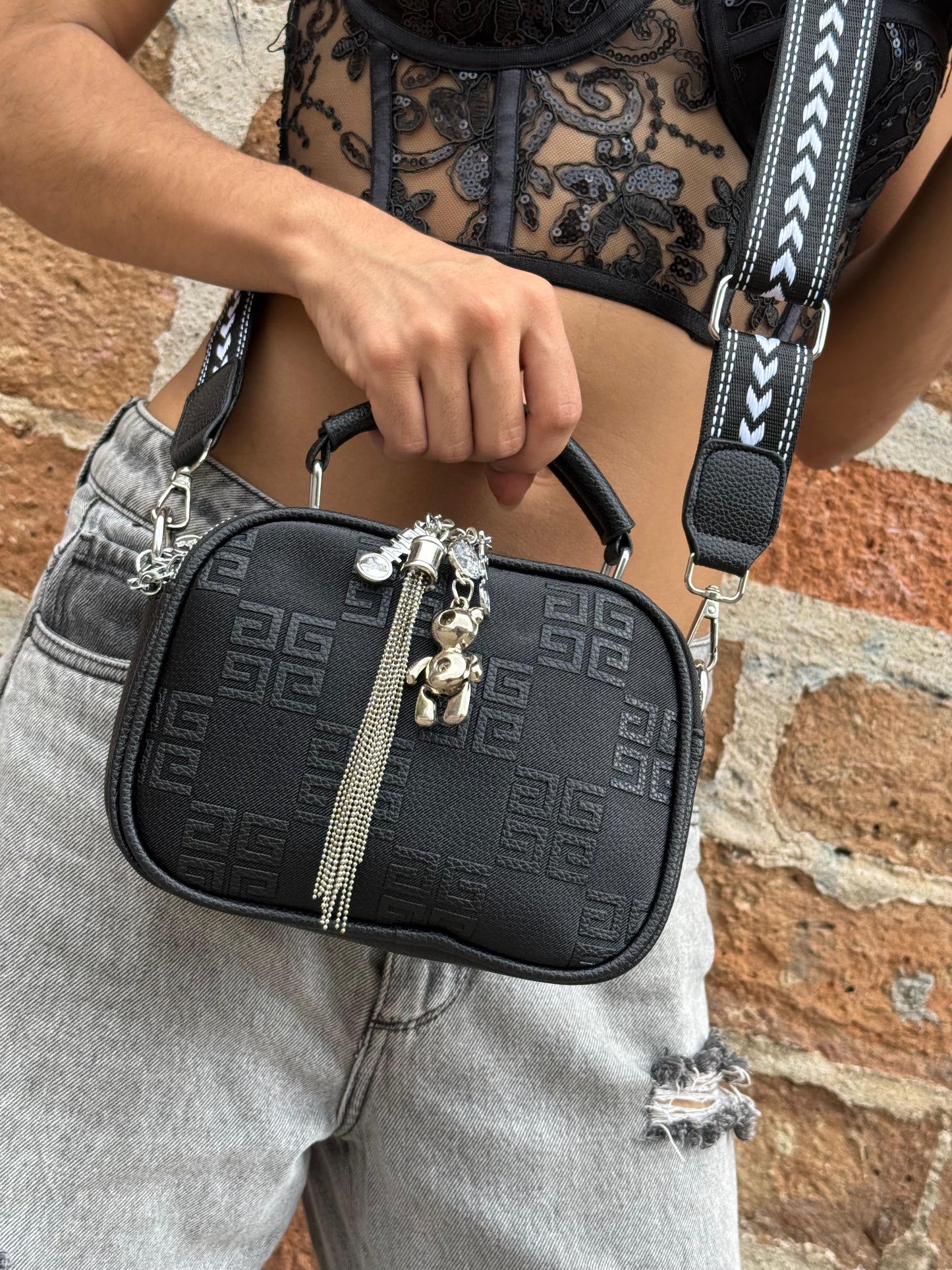 Cartera Elara