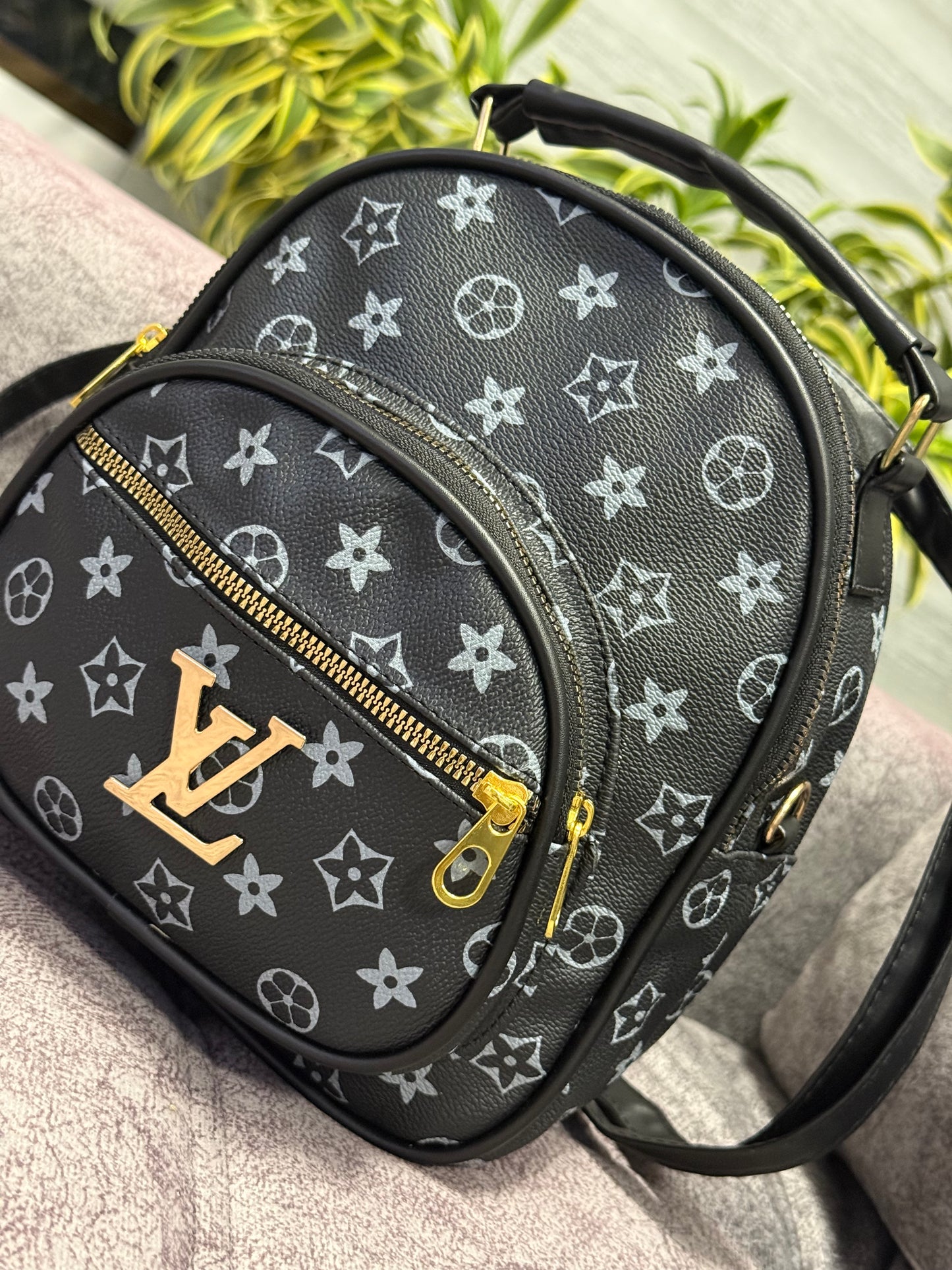 Morral y Manos Libre Vuiton