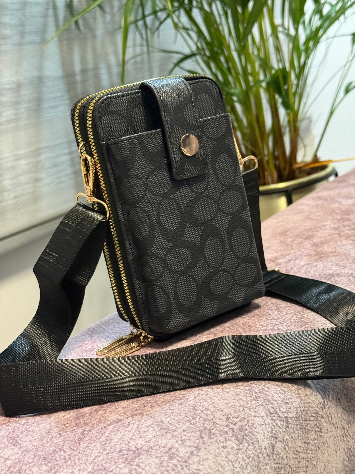 Cartera y Portacelualar Coch