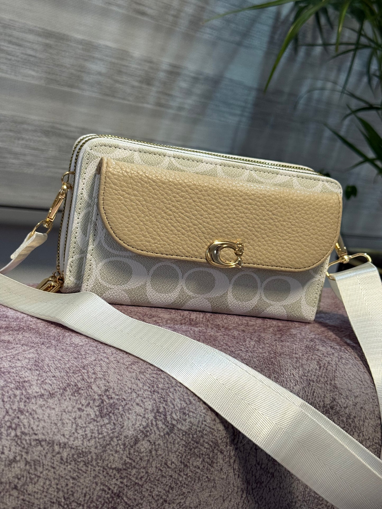 Cartera y Portacelualar Coch