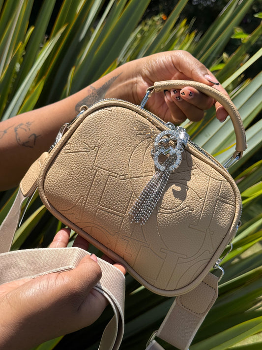 Cartera CH