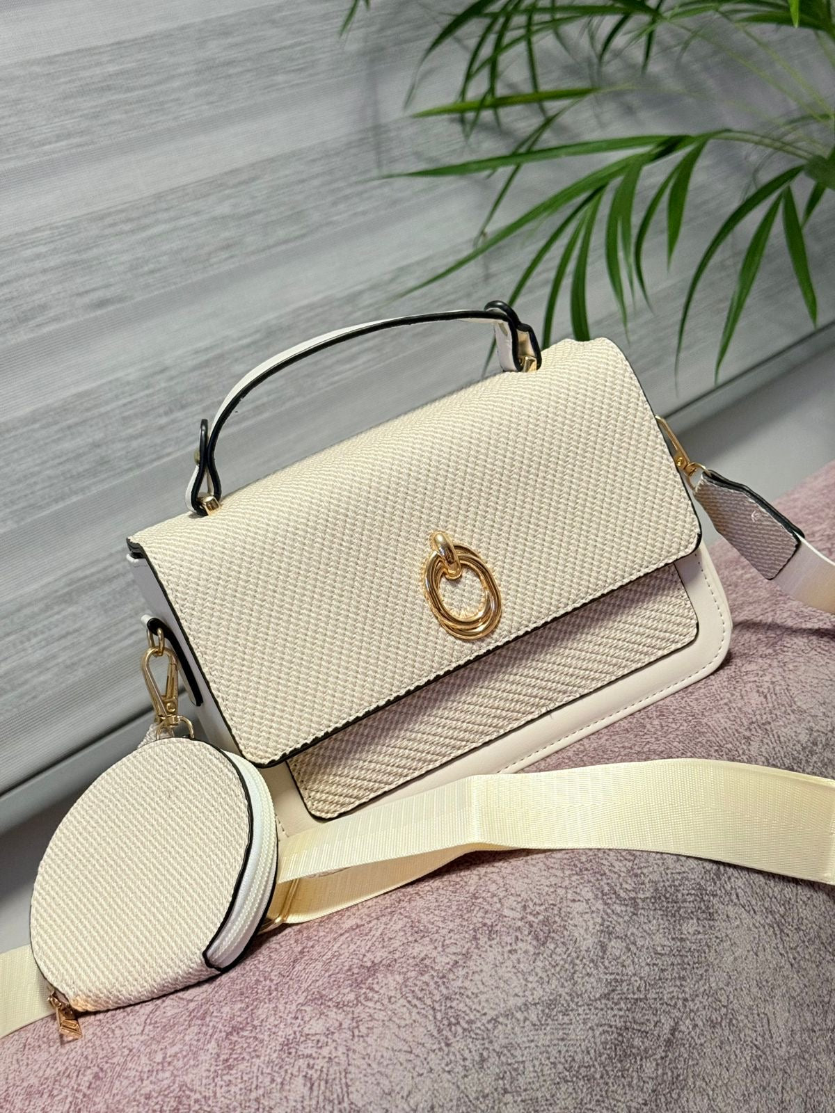Cartera Dark