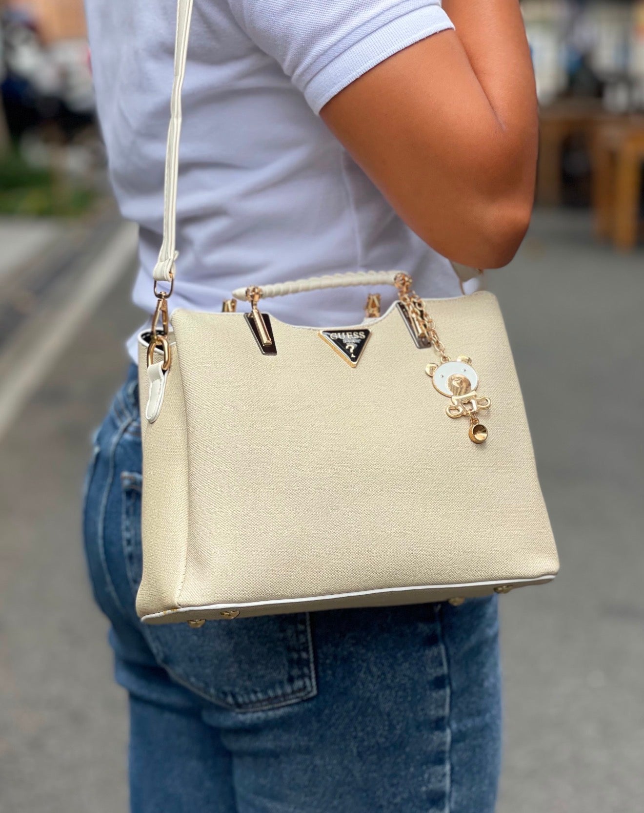 Cartera GUESS Importada
