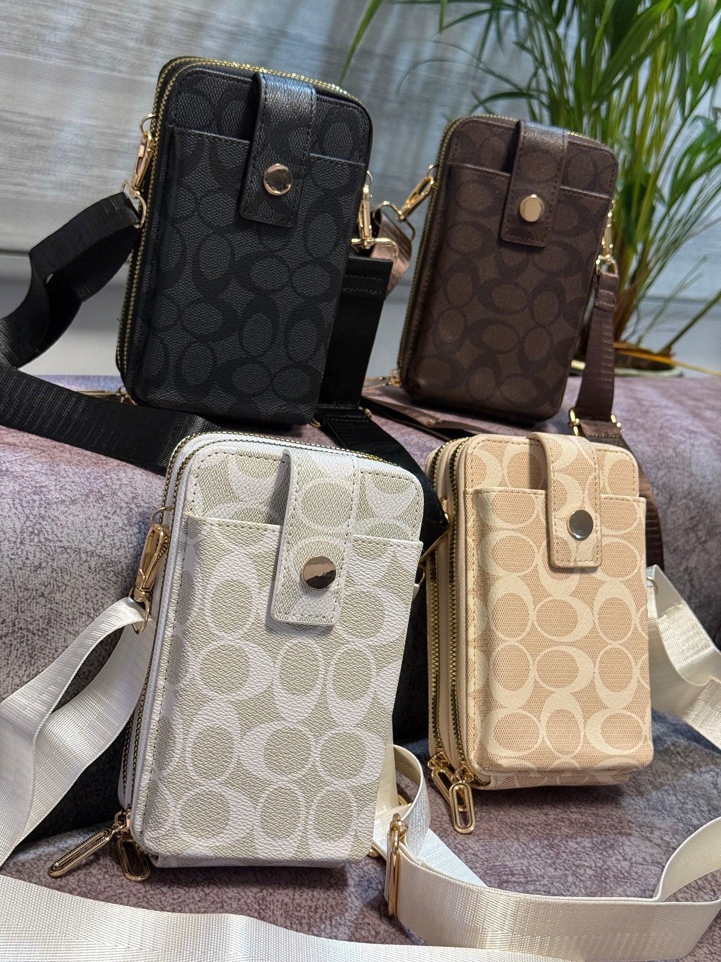 Cartera y Portacelualar Coch