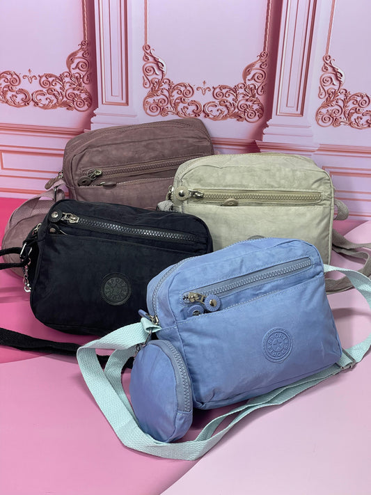 Bolso Celeste con Monedero