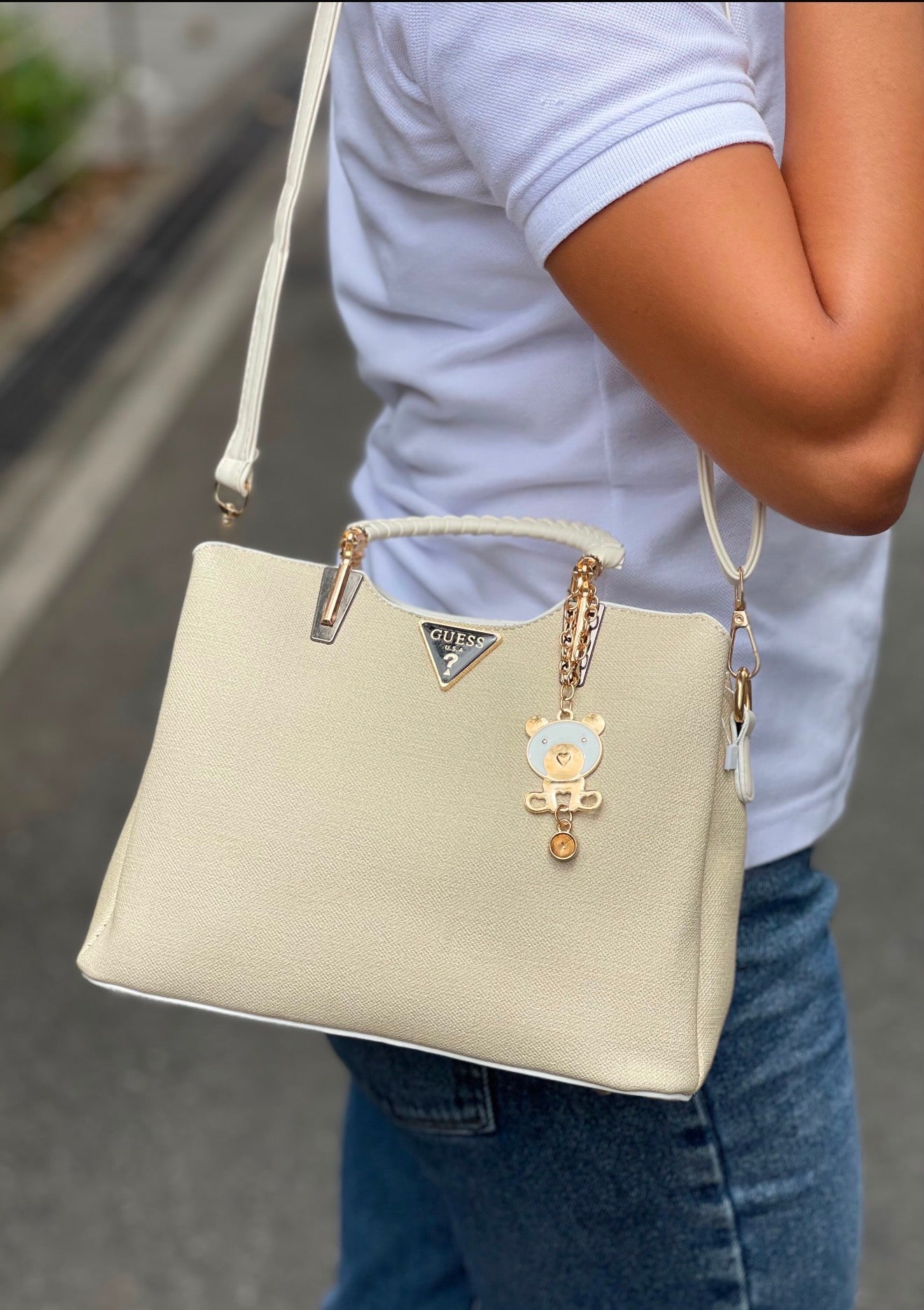 Cartera GUESS Importada