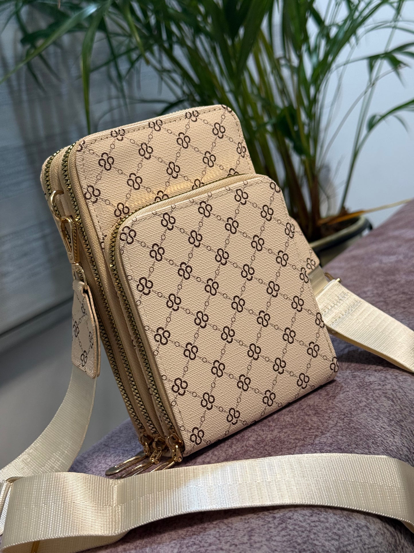 Cartera y Portacelualar GG